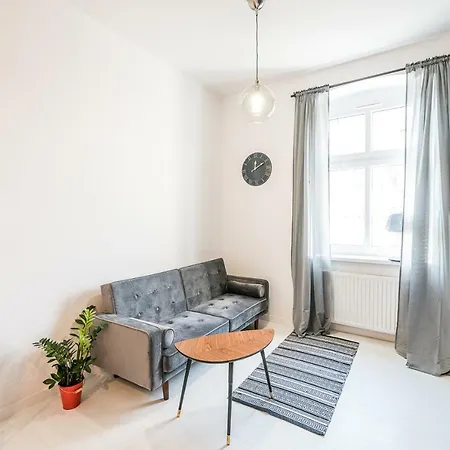 Apartment Top Host 2 *