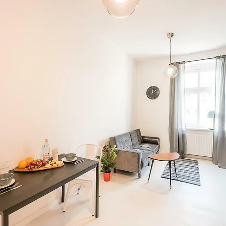Apartment Top Host 2 *